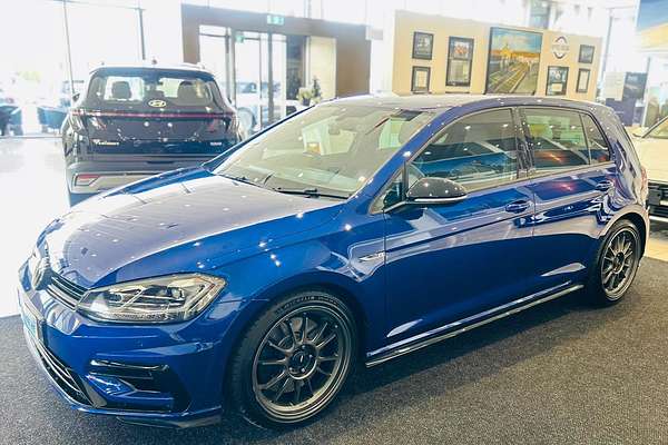 2017 Volkswagen Golf R 7.5