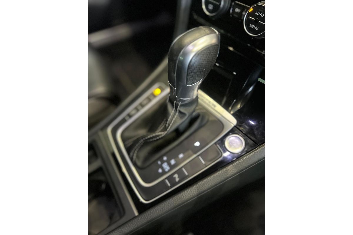 2017 Volkswagen Golf R 7.5