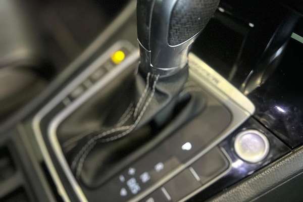 2017 Volkswagen Golf R 7.5