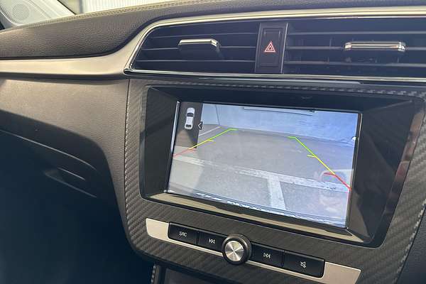 2018 MG ZS Essence AZS1