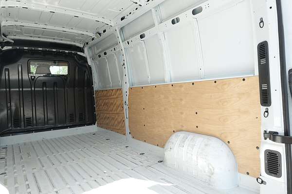 2024 Renault Master Pro 110kW X62 Phase 2 LWB Mid Roof