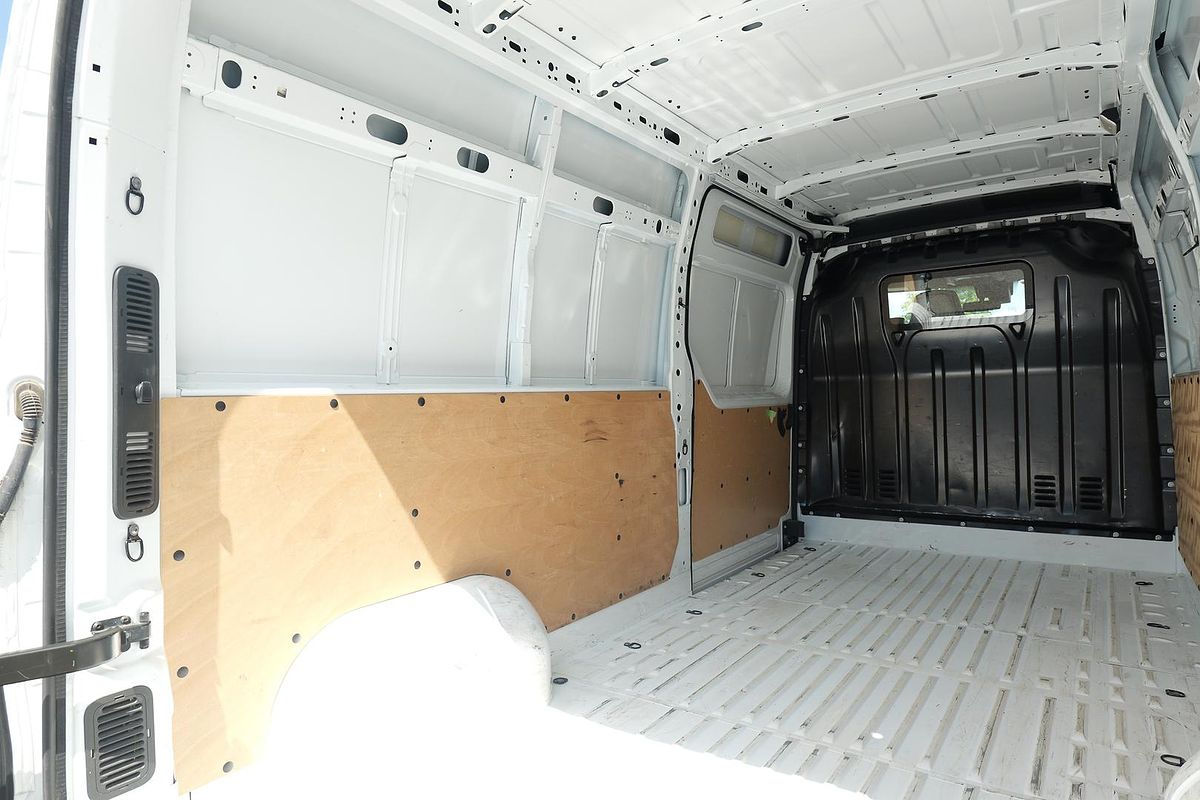 2024 Renault Master Pro 110kW X62 Phase 2 LWB Mid Roof