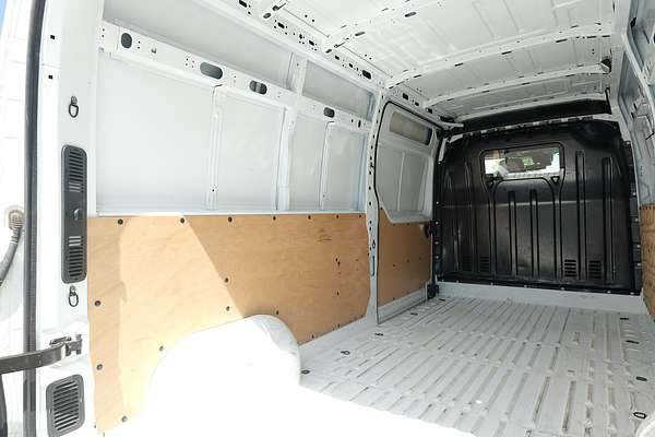 2024 Renault Master Pro 110kW X62 Phase 2 LWB Mid Roof