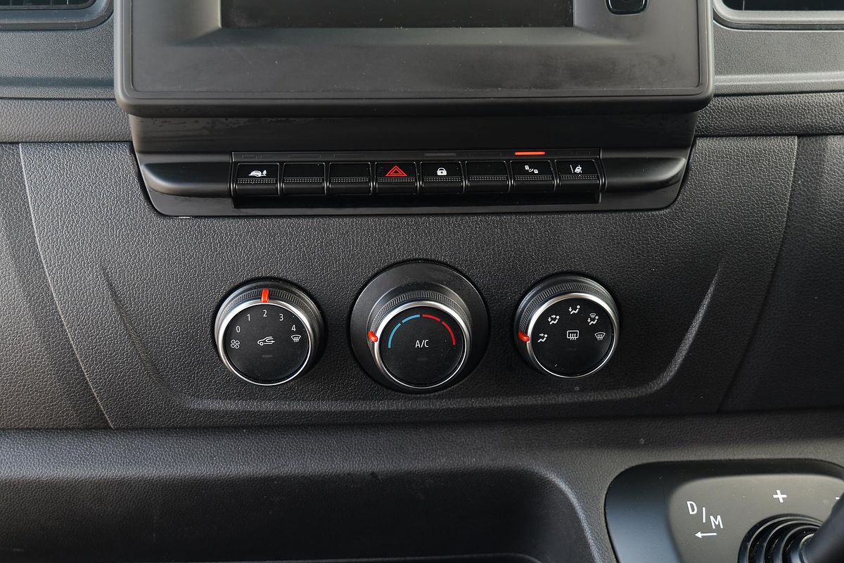 2024 Renault Master Pro 110kW X62 Phase 2 LWB Mid Roof