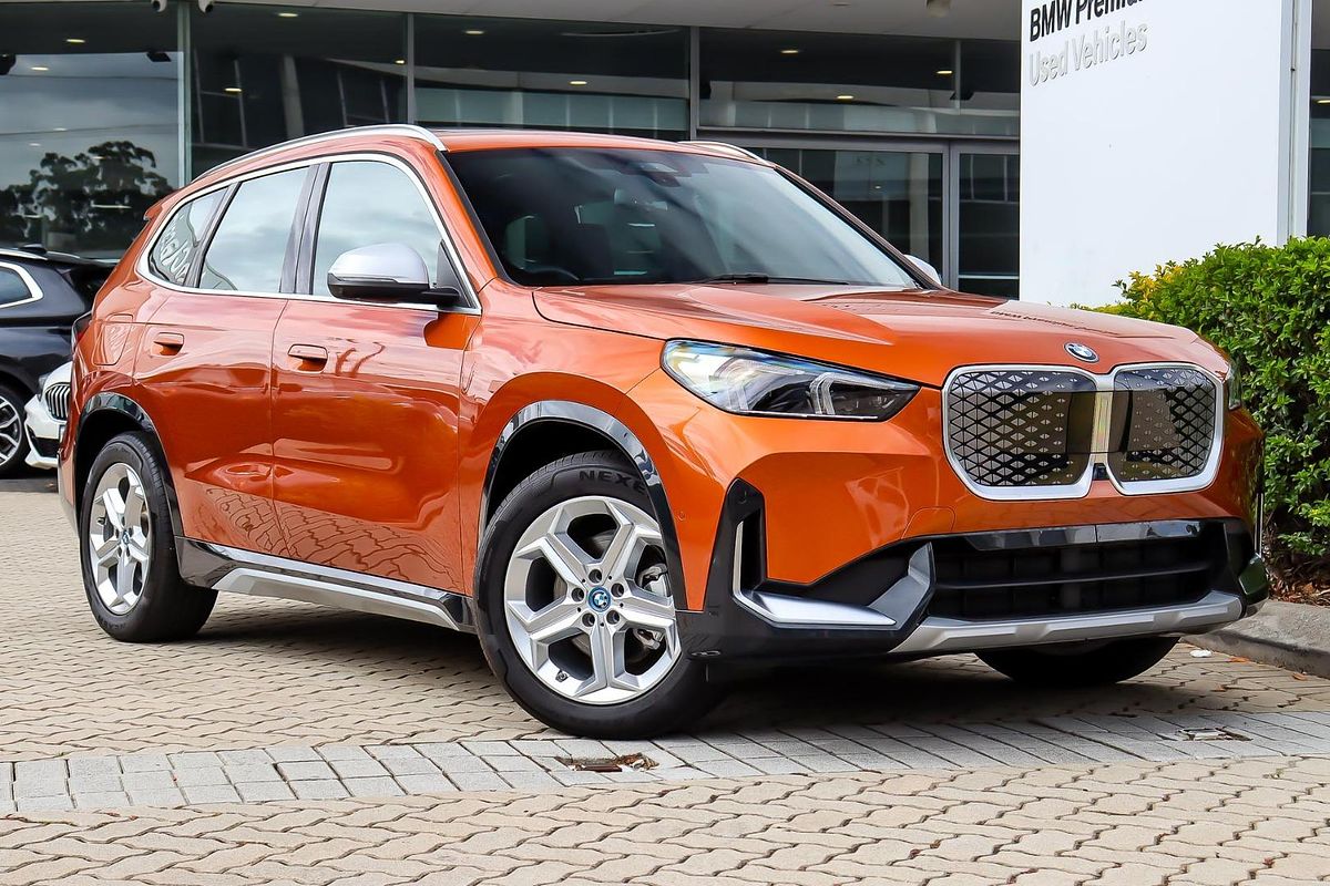 2024 BMW iX1 eDrive20 xLine U11