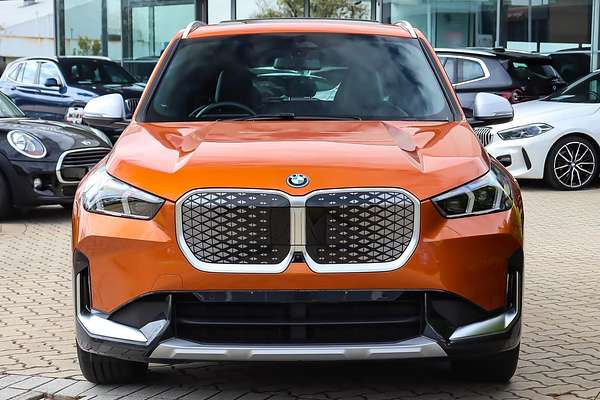 2024 BMW iX1 eDrive20 xLine U11