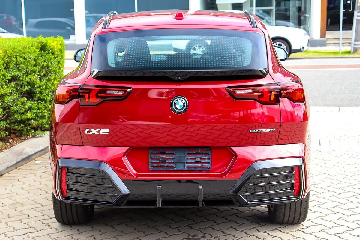 2024 BMW iX2 eDrive20 M Sport U10