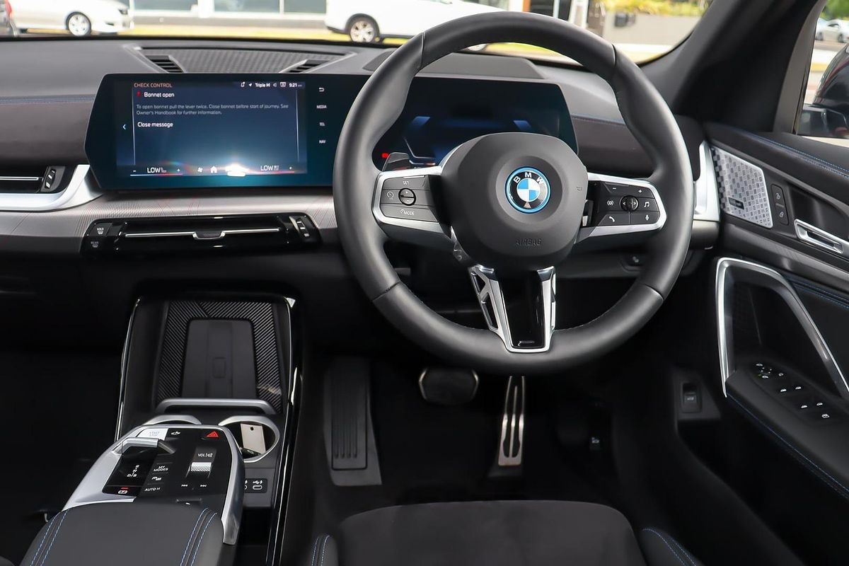 2024 BMW iX2 eDrive20 M Sport U10