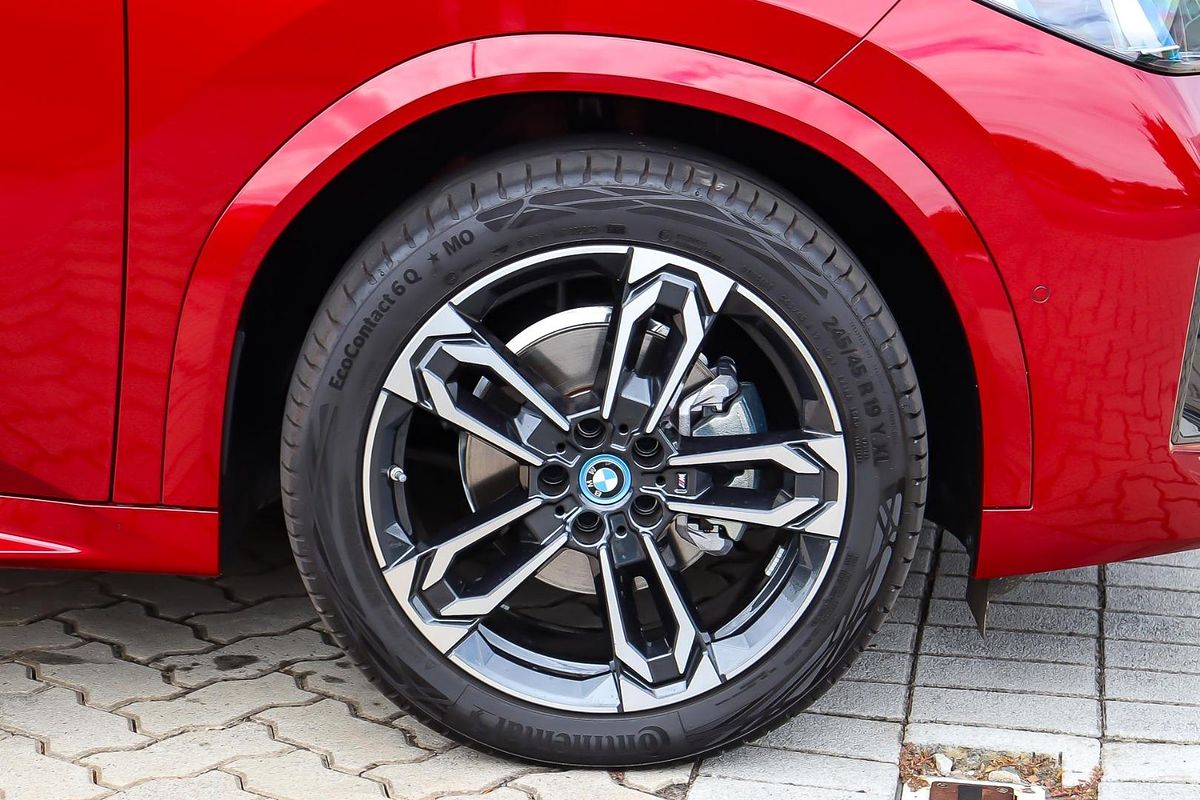 2024 BMW iX2 eDrive20 M Sport U10