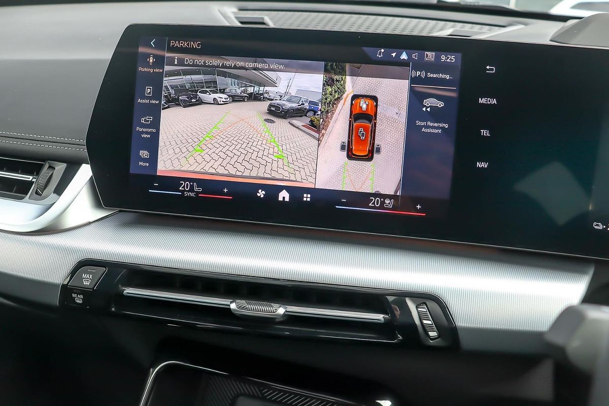 2024 BMW iX1 eDrive20 xLine U11