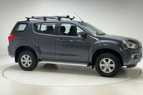 2021 Isuzu MU-X LS-M