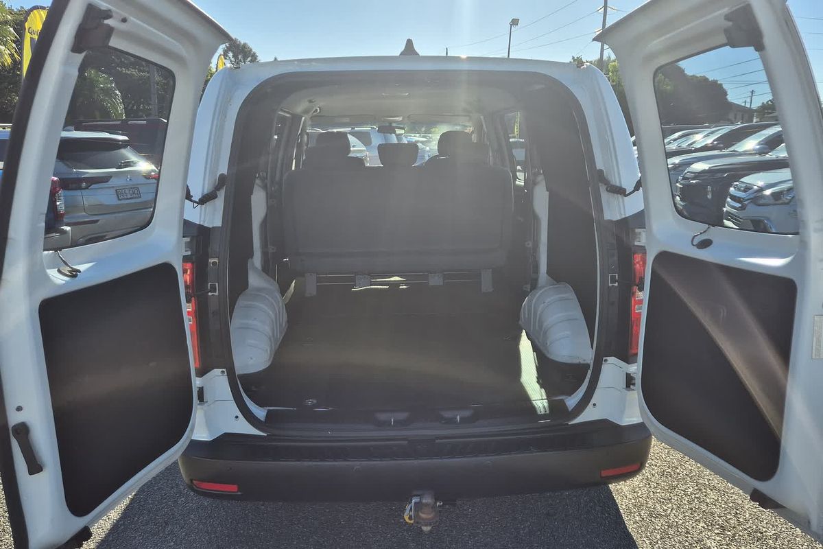 2019 Hyundai iLoad  TQ4