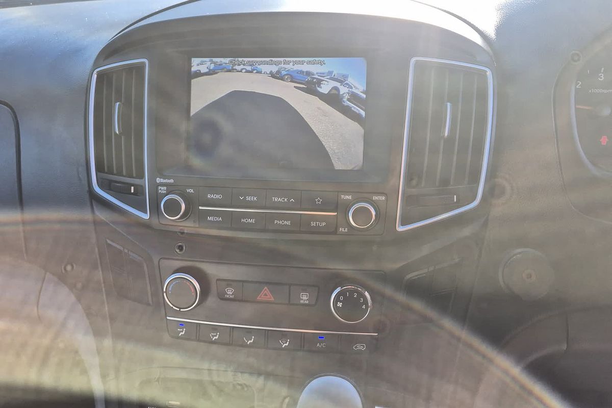 2019 Hyundai iLoad  TQ4