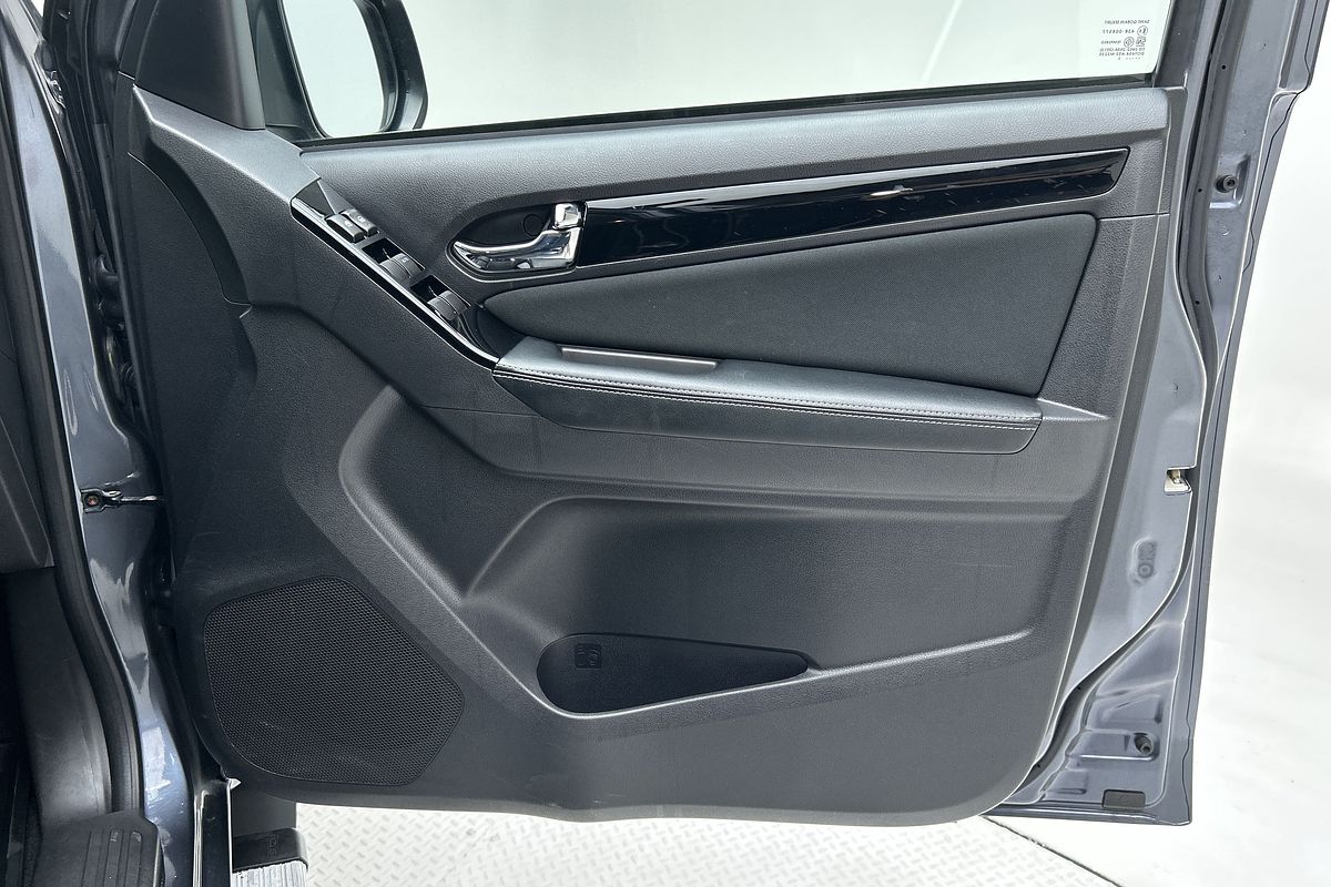 2021 Isuzu MU-X LS-M