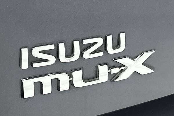 2021 Isuzu MU-X LS-M