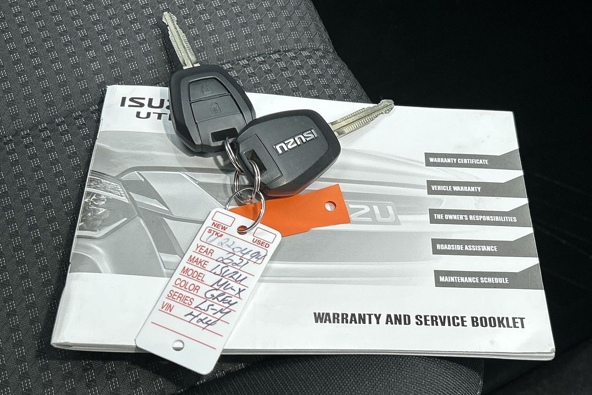 2021 Isuzu MU-X LS-M