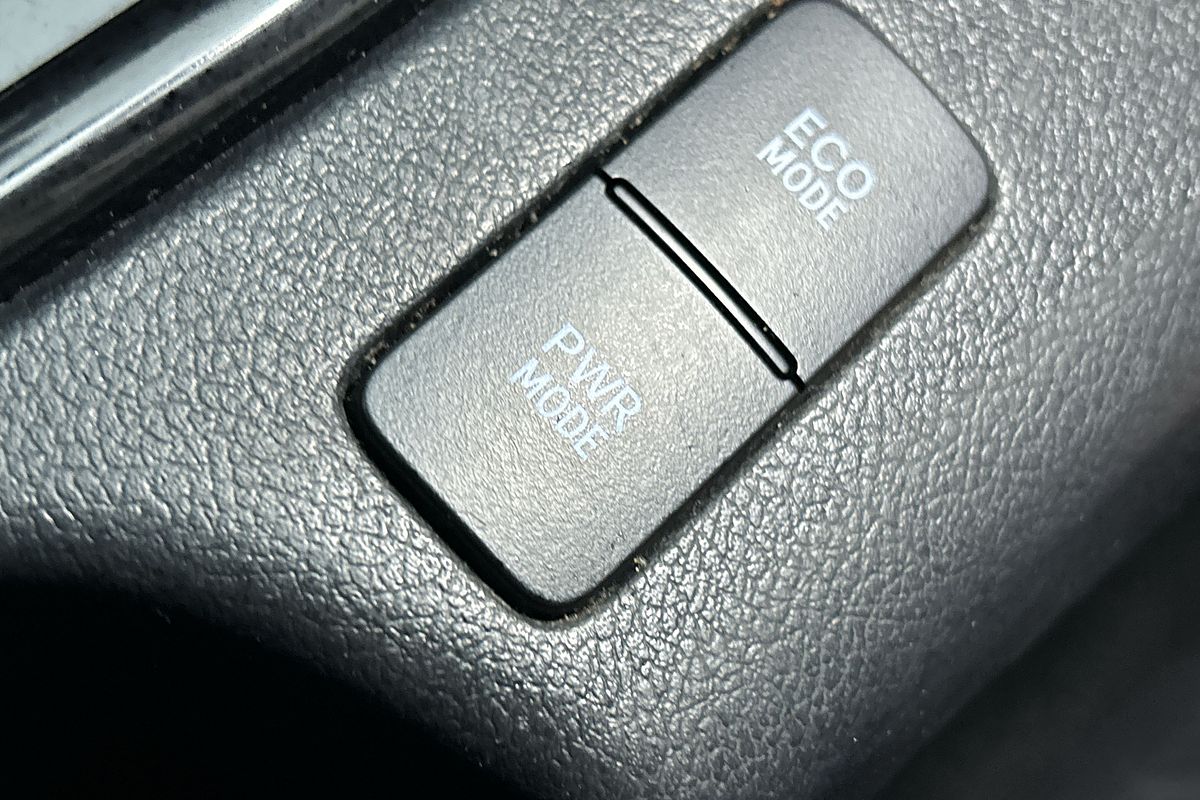 2020 Toyota Hilux Rogue GUN126R 4X4