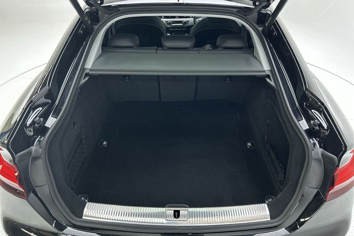 2022 Audi A5 40 TFSI S line F5