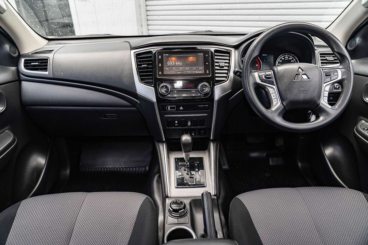 2019 Mitsubishi Triton GLX+ MR 4X4