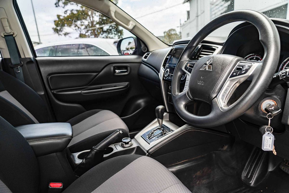 2019 Mitsubishi Triton GLX+ MR 4X4