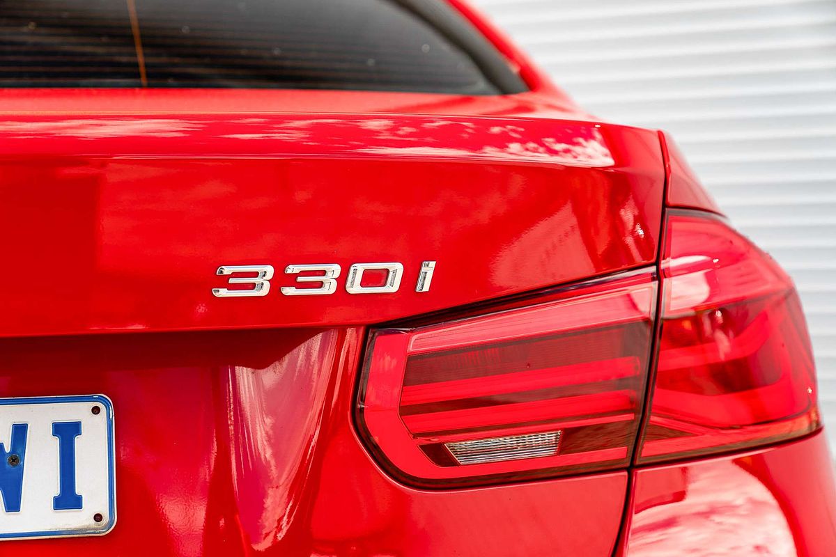 2015 BMW 3 Series 330i Sport Line F30 LCI