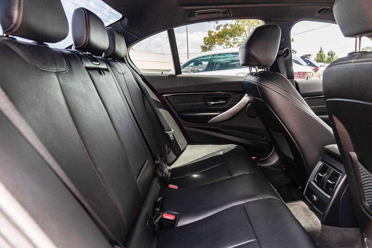 2015 BMW 3 Series 330i Sport Line F30 LCI