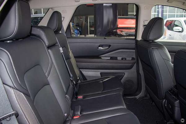 2025 Nissan Pathfinder Ti R53