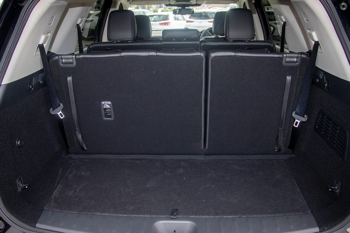 2025 Nissan Pathfinder Ti R53