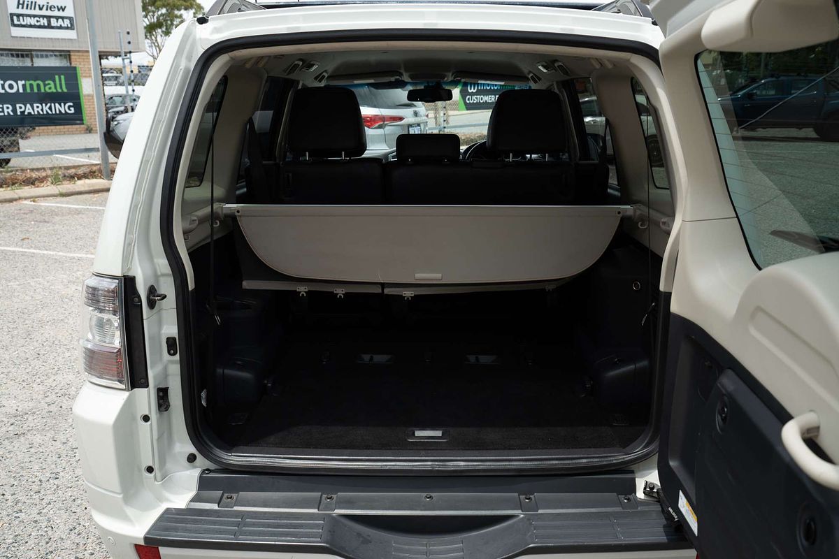 2018 Mitsubishi Pajero GLS NX