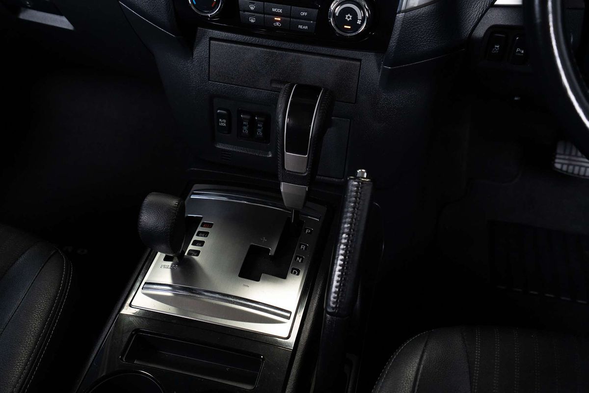 2018 Mitsubishi Pajero GLS NX