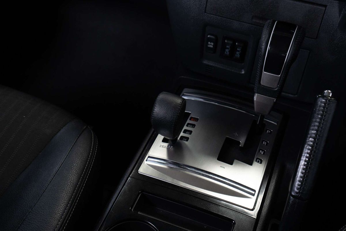 2018 Mitsubishi Pajero GLS NX