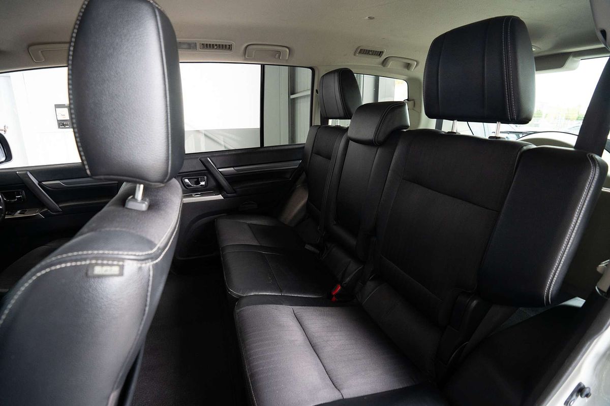 2018 Mitsubishi Pajero GLS NX