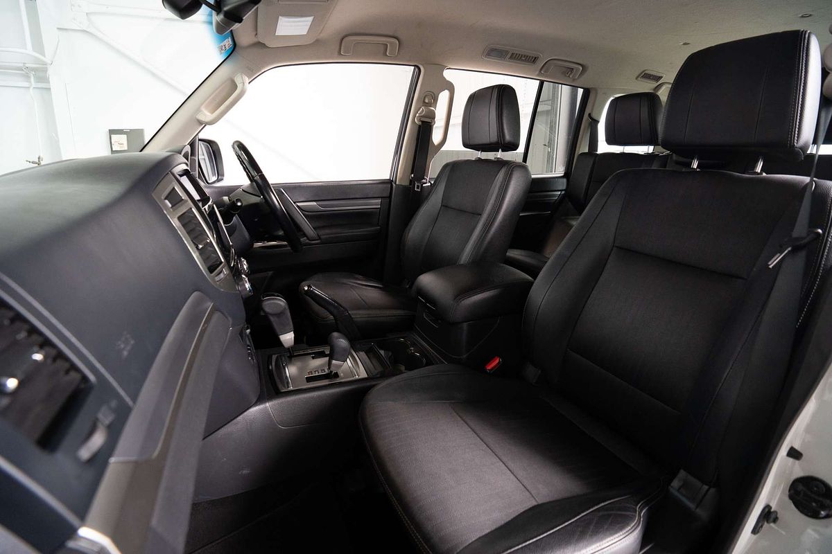 2018 Mitsubishi Pajero GLS NX