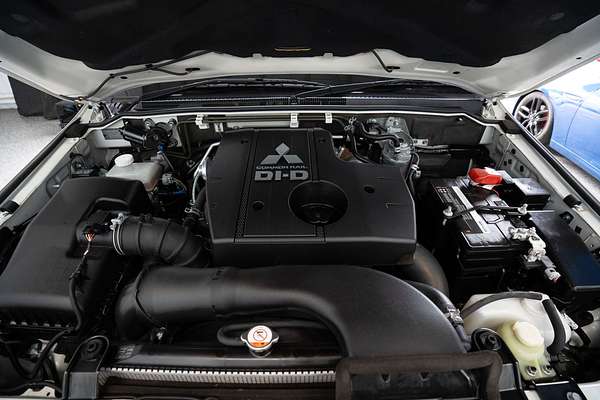 2018 Mitsubishi Pajero GLS NX