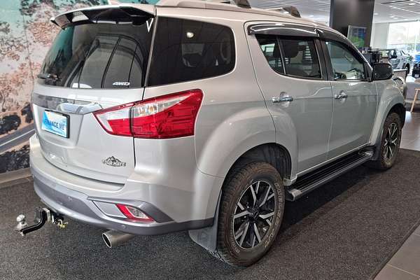 2019 Isuzu MU-X LS-T
