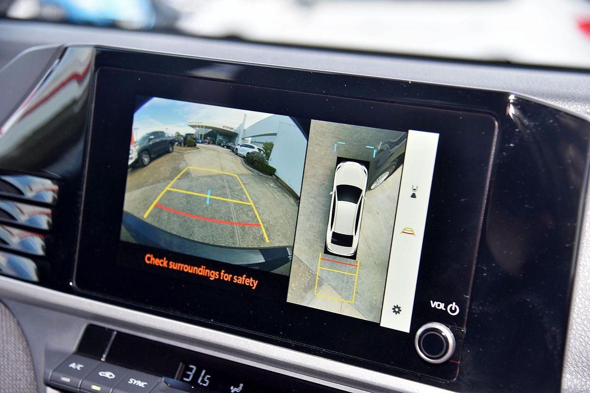 2025 Toyota Camry Ascent AXVH80R