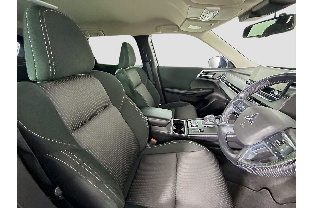 2021 Mitsubishi Outlander OUTLANDER LS 7 SEAT (2WD) ZM2L46