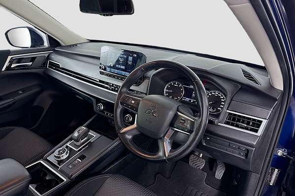 2021 Mitsubishi Outlander OUTLANDER LS 7 SEAT (2WD) ZM2L46