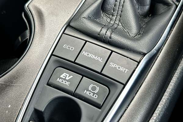 2024 Toyota Camry Ascent AXVH70R