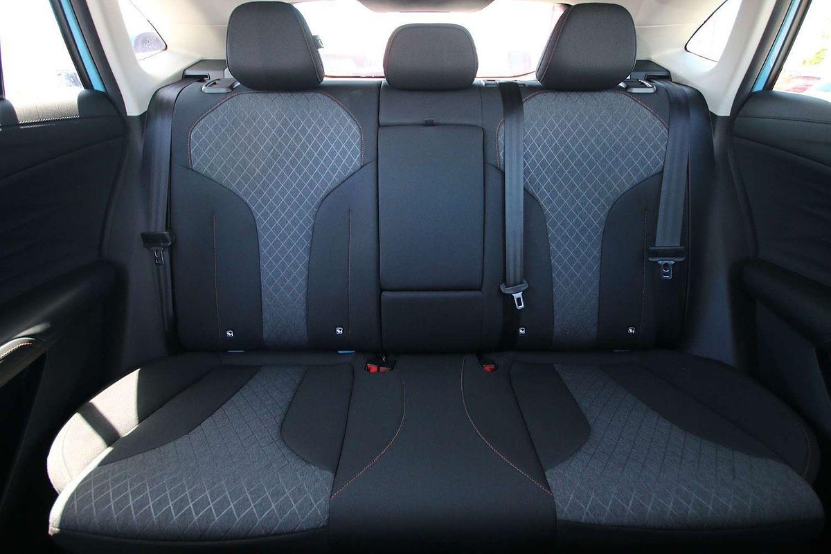 2025 MG HS Vibe AS33