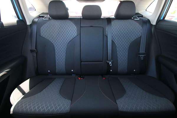 2025 MG HS Vibe AS33