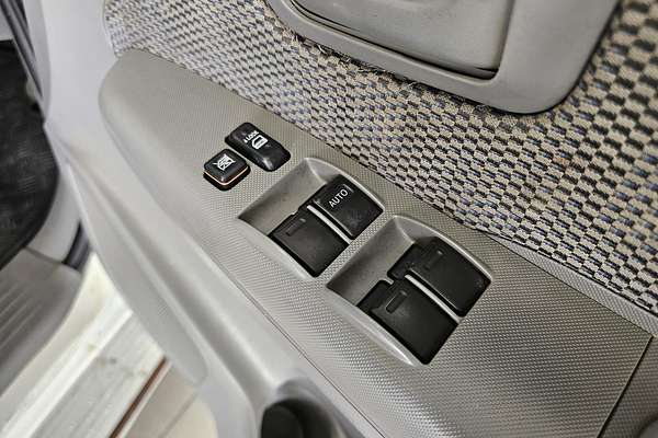 2008 Toyota Hilux SR KUN26R 4X4