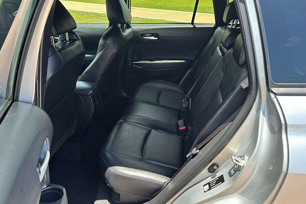 2024 Toyota Corolla Cross Atmos MXGH10R