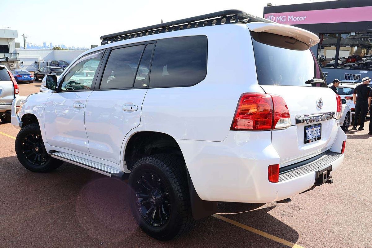 2013 Toyota Landcruiser GXL VDJ200R