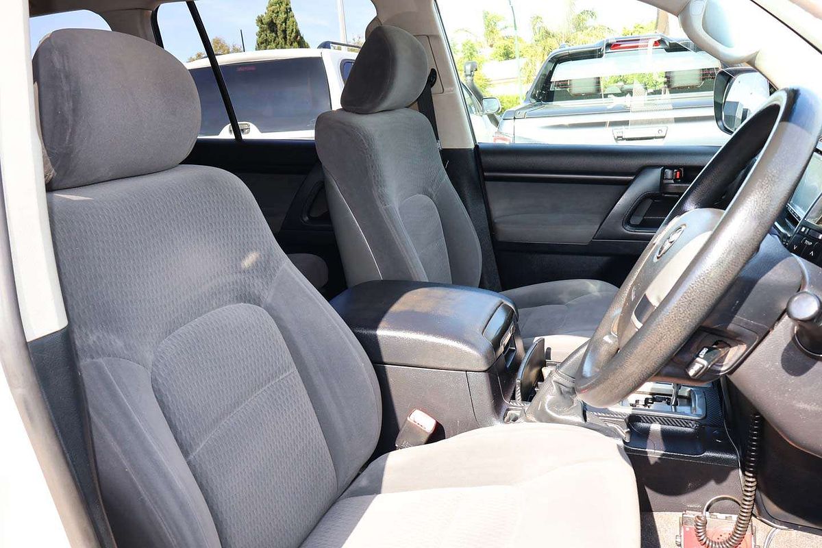 2013 Toyota Landcruiser GXL VDJ200R