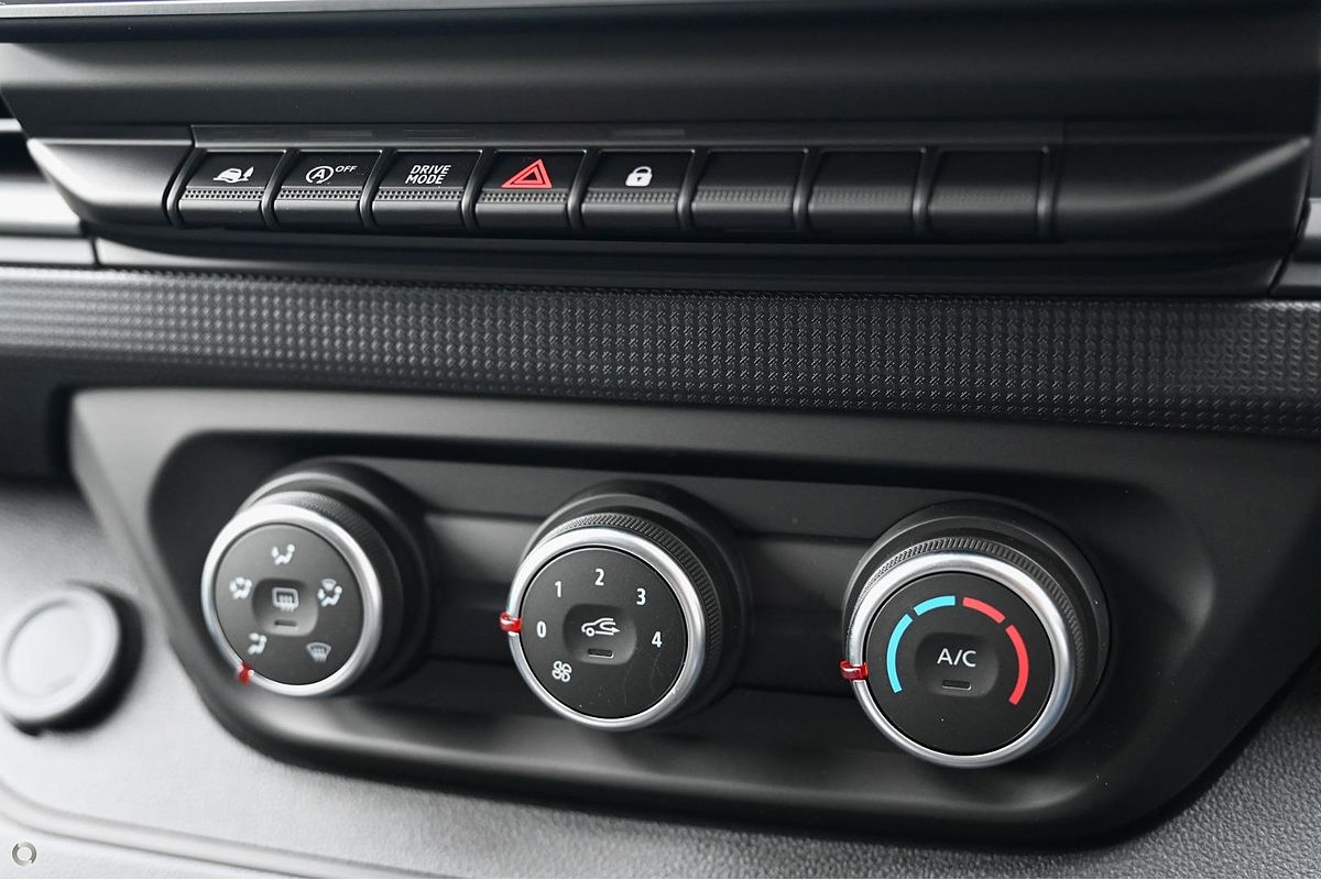 2023 Renault Trafic Pro X82 LWB Low Roof