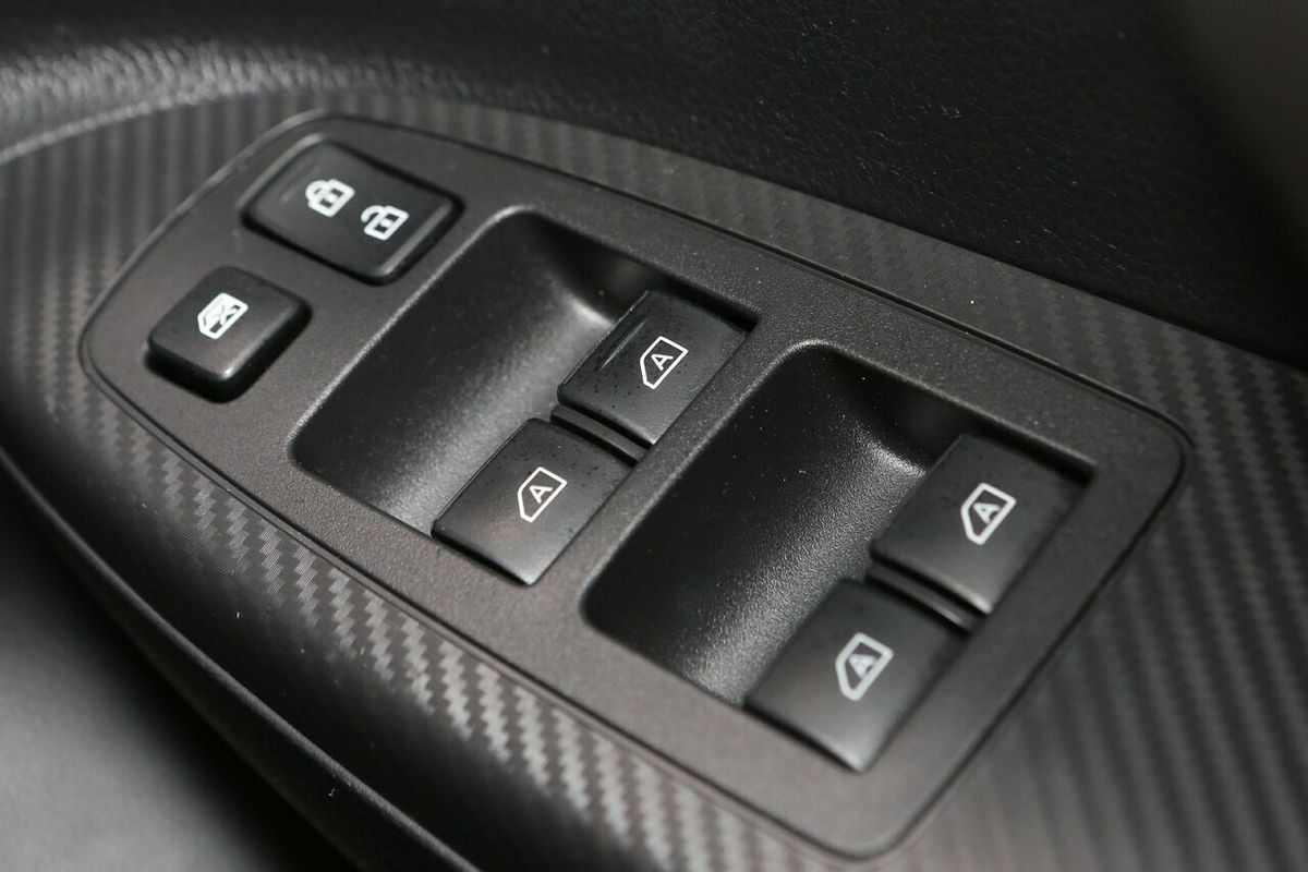 2020 Mitsubishi Eclipse Cross LS YB