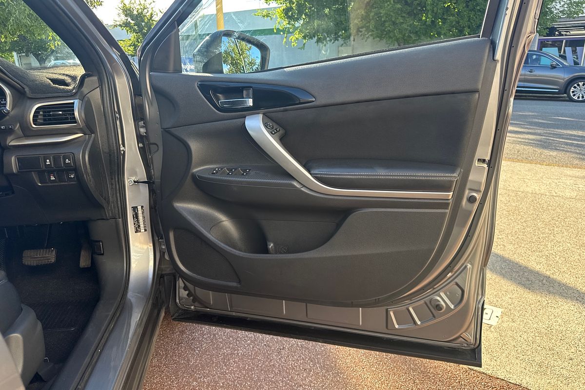 2019 Mitsubishi Eclipse Cross Black Edition YA