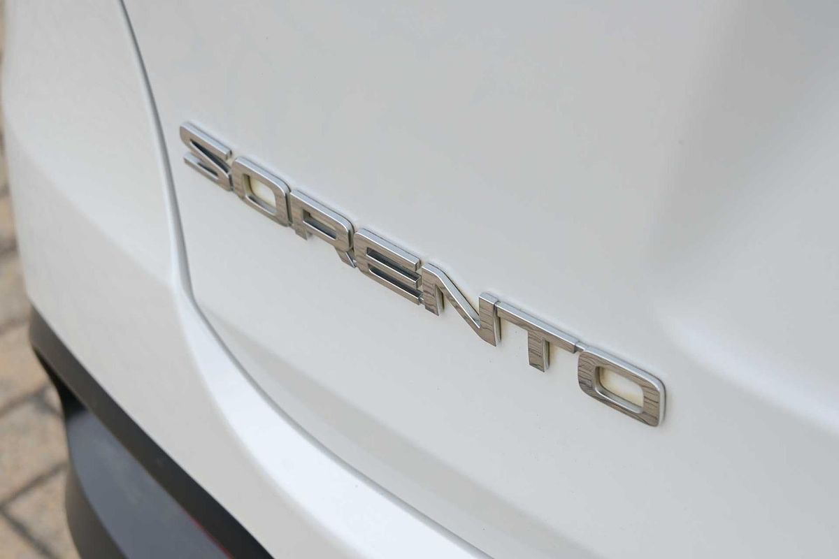 2016 Kia Sorento SLi UM