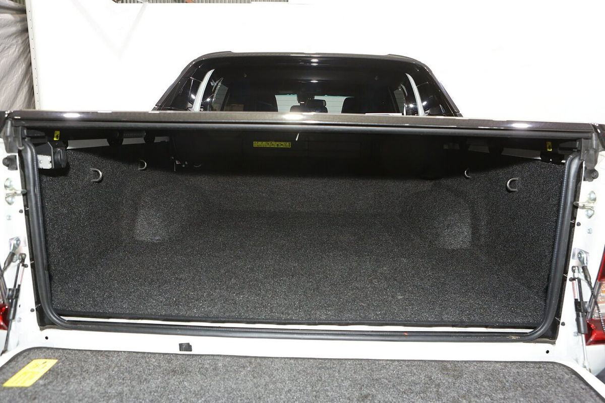 2025 Toyota Hilux Rogue 48V GUN126R 4X4